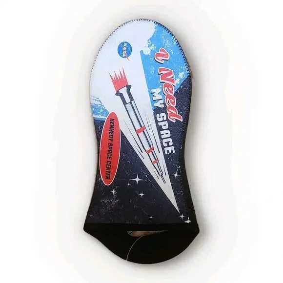 Nasa Kennedy Space Center Oven Mitt & Hot Pad Potholder Set I Need My Space NWOT - Picture 5 of 6